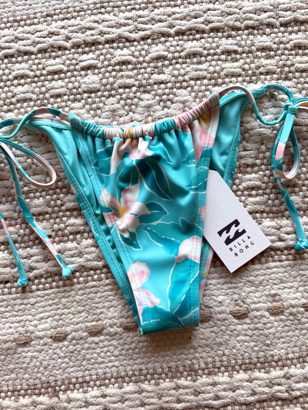 🔥🔥BILLABONG - UNRELEASED MORNING BLOOMS LOW TIDE BIKINI BOTTOMS🔥🔥